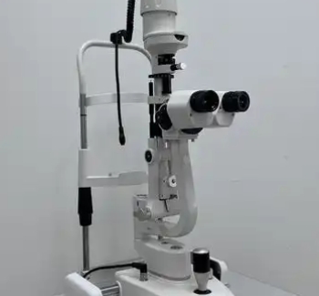 醫(yī)院利器，裂隙燈顯微鏡