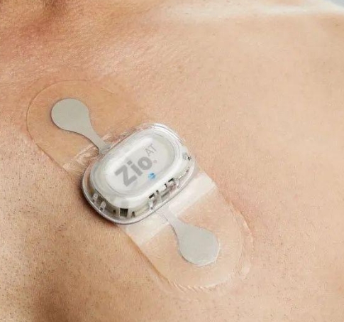 無創(chuàng)心臟監(jiān)測新突破：可穿戴心電監(jiān)護(hù)貼的應(yīng)用與優(yōu)勢