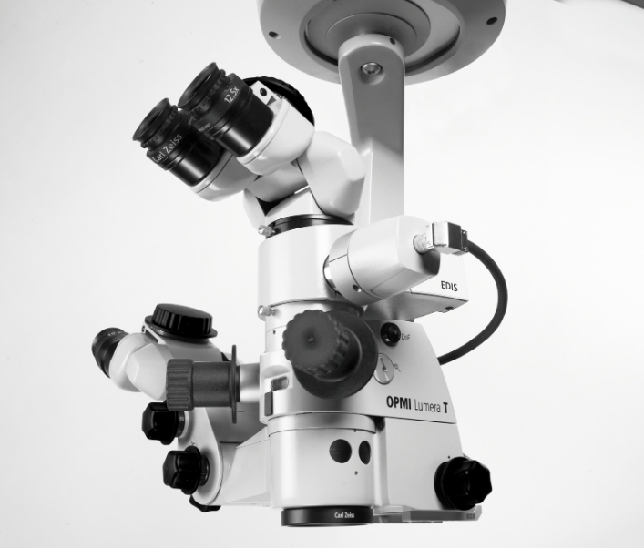 醫(yī)用顯微鏡：專為醫(yī)療和生命科學(xué)研究設(shè)計(jì)的高分辨率光學(xué)顯微鏡系統(tǒng)
